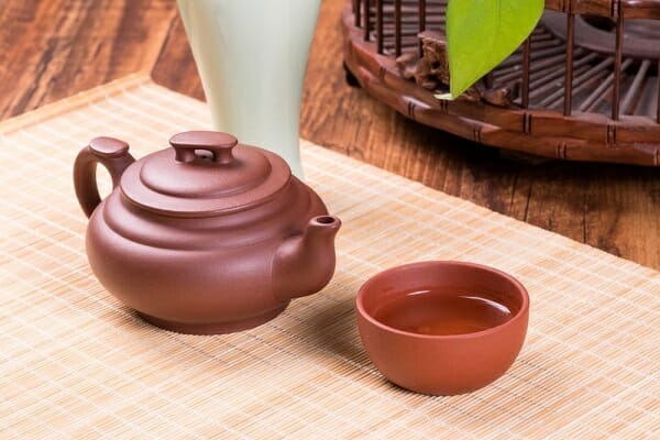 Uống trà lá củ cải Uống trà lá củ cải