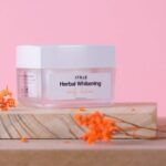 avt-kem-duong-trang-body-cao-cap-herbal-lotion