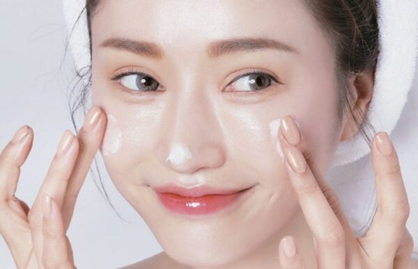 Gia công Kem dưỡng trắng vitamin C 2 thoa Kem dưỡng trắng vitamin C