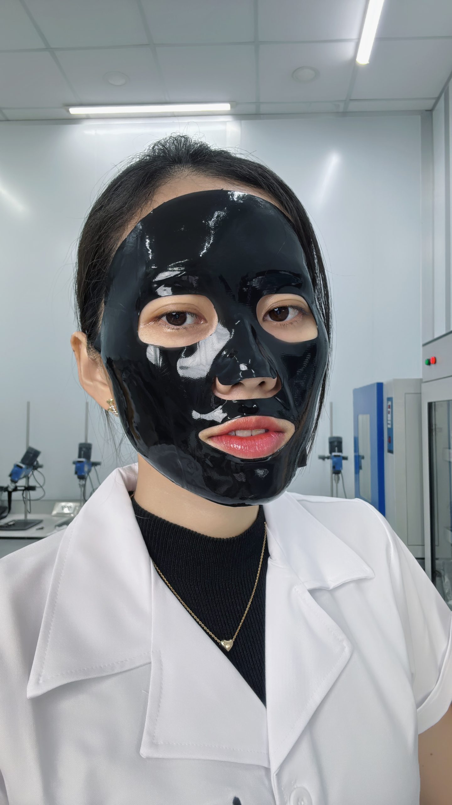 Gia công mặt nạ thạch Hydrogel ngọc trai đen 2 Gia công mặt nạ thạch Hydrogel ngọc trai đen